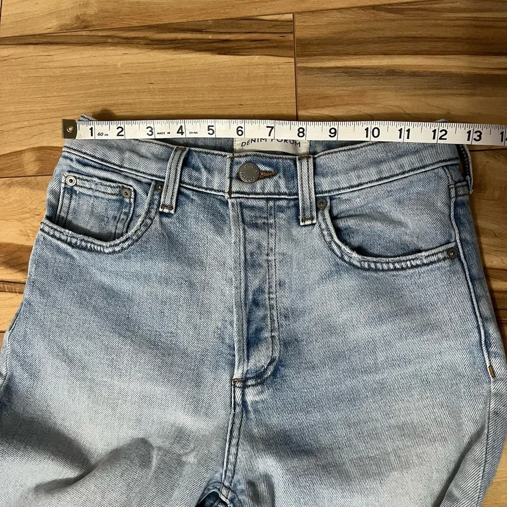 ARITZIA Denim Forum The Yoko High Rise Slim Straight Jeans Women's 25 Light Wash